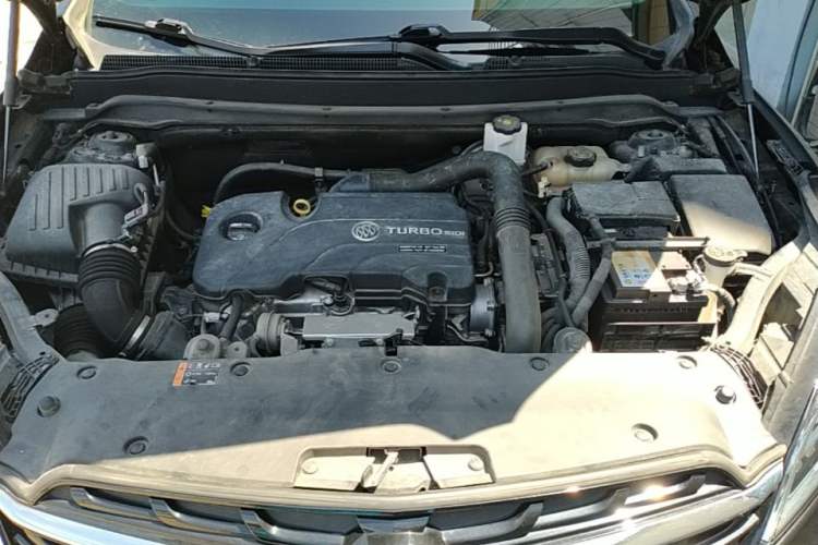 Used Buick Envision 2021 532T Two-Wheel-Drive Elite Version Engine Bay