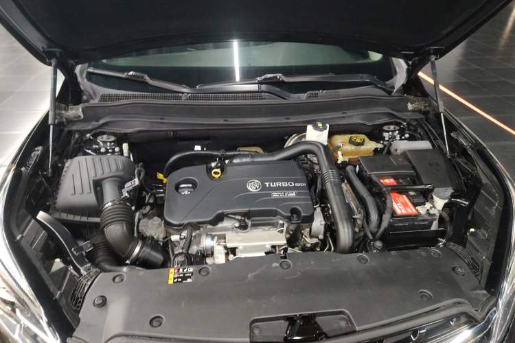 Used Buick Envision 2021 532T Two-Wheel-Drive Luxury Version Engine Bay