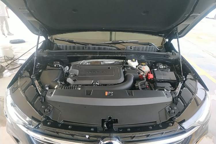 Used Buick Envision 2021 Encore Plus 652T Five-Seat Luxury Model Engine Bay