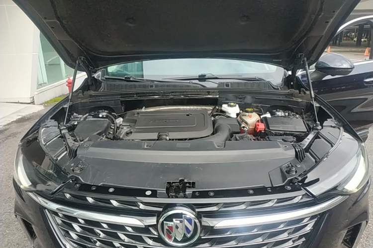 Used Buick Envision 2021 Encore Plus 652T Five-Seat Luxury Model Engine Bay
