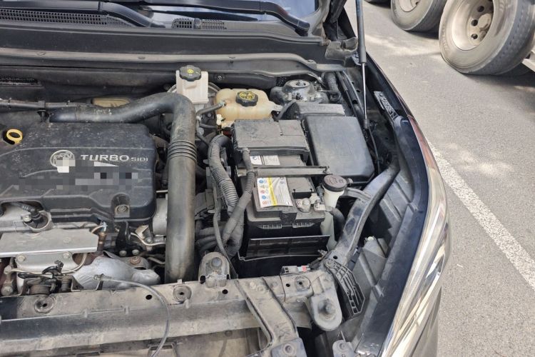 Used Buick Envision 2021 532T Two-Wheel-Drive Elite Version Engine Bay Left