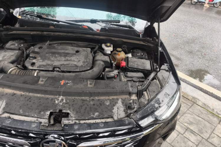 Used Buick Envision 2021 Encore Plus 652T Five-Seat All-Wheel-Drive Luxury Model Engine Bay Left