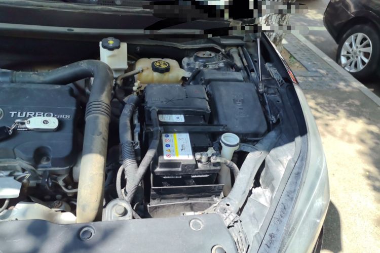 Used Buick Envision 2021 532T Two-Wheel-Drive Elite Version Engine Bay Left