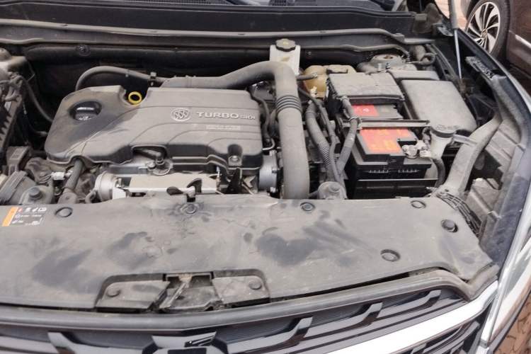 Used Buick Envision 2021 532T Two-Wheel-Drive Elite Version Engine Bay Left