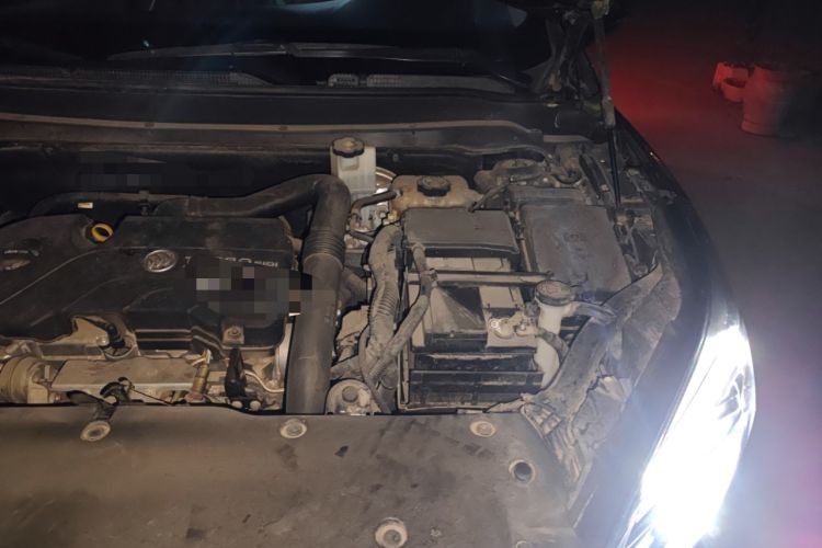 Used Buick Envision 2021 532T Two-Wheel-Drive Elite Version Engine Bay Left