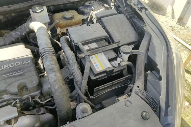 Used Buick Envision 2021 532T Two-Wheel-Drive Elite Version Engine Bay Left