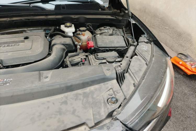 Used Buick Envision 2021 Encore Plus 652T Five-Seat All-Wheel-Drive Luxury Model Engine Bay Left