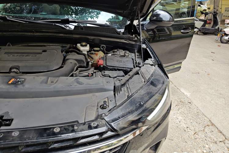 Used Buick Envision 2021 Encore Plus 652T Five-Seat Elite Model Engine Bay Left