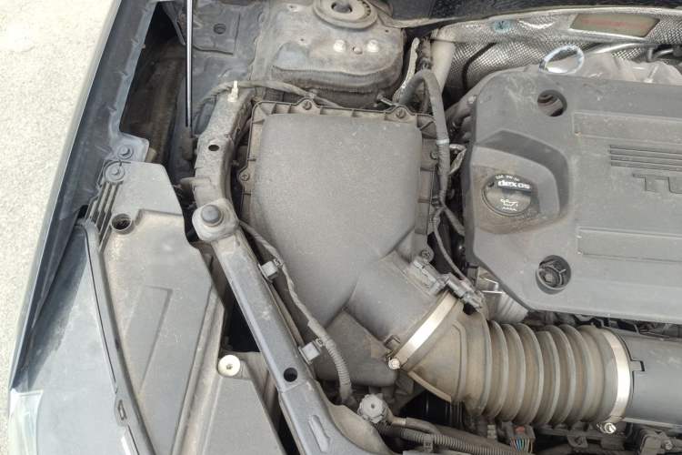 Used Buick Envision 2021 Encore Plus 652T Five-Seat Luxury Model Engine Bay Right