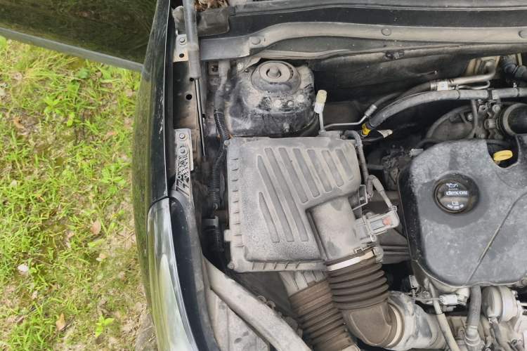 Used Buick Envision 2021 532T Two-Wheel-Drive Leading Version Engine Bay Right