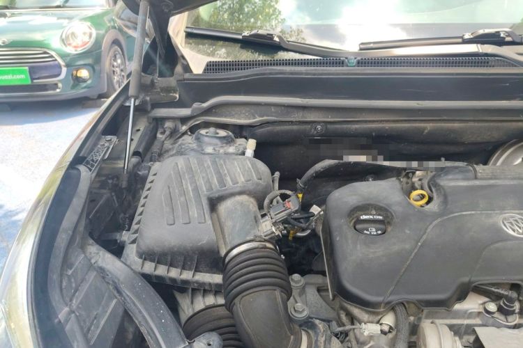 Used Buick Envision 2021 532T Two-Wheel-Drive Luxury Version Engine Bay Right
