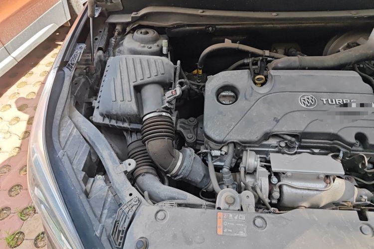 Used Buick Envision 2021 532T Two-Wheel-Drive Elite Version Engine Bay Right