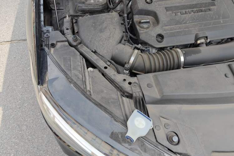 Used Buick Envision 2021 Encore Plus 652T Five-Seat Luxury Model Engine Bay Right