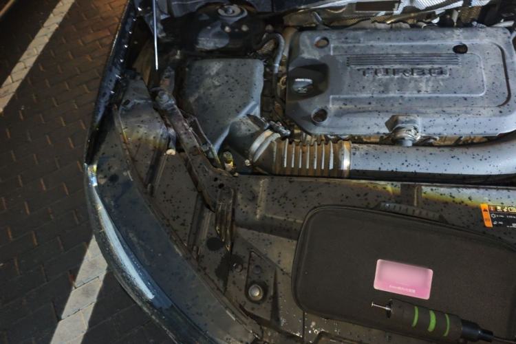 Used Buick Envision 2021 Encore Plus 652T Five-Seat All-Wheel-Drive Luxury Model Engine Bay Right