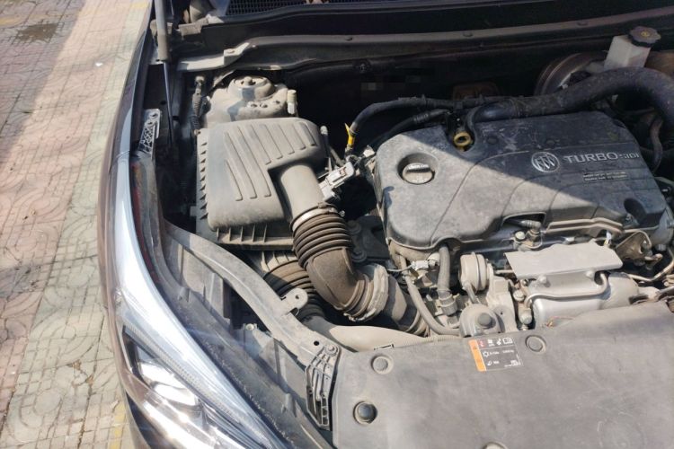 Used Buick Envision 2021 532T Two-Wheel-Drive Luxury Version Engine Bay Right
