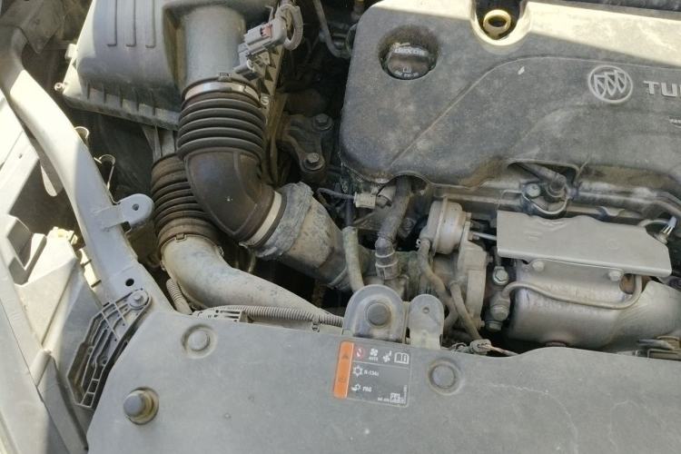 Used Buick Envision 2021 532T Two-Wheel-Drive Elite Version Engine Bay Right