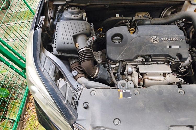 Used Buick Envision 2021 532T Two-Wheel-Drive Elite Version Engine Bay Right