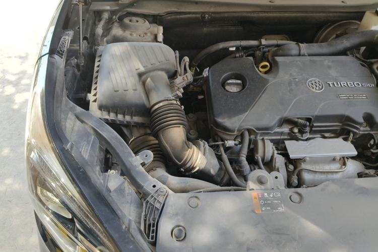 Used Buick Envision 2021 532T Two-Wheel-Drive Elite Version Engine Bay Right