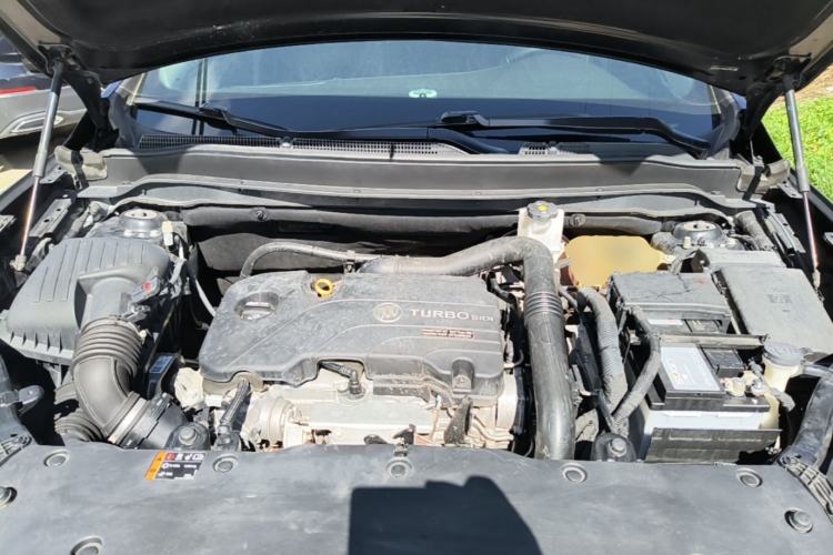 Used Buick Envision 2021 532T Two-Wheel-Drive Elite Version Engine Bay