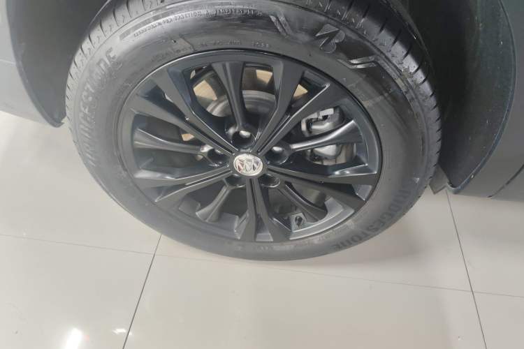Used Buick Envision 2021 Encore Plus 652T Five-Seat Luxury Model Exterior 5
