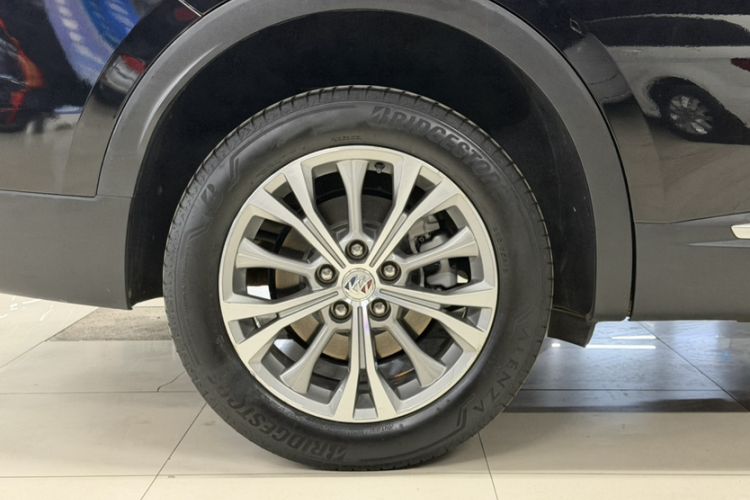 Used Buick Envision 2021 Encore Plus 652T Five-Seat Luxury Model Exterior 6