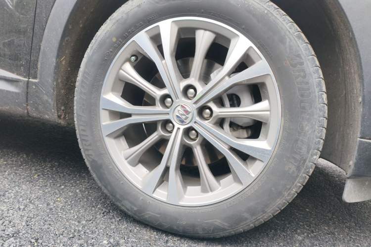 Used Buick Envision 2021 Encore Plus 652T Five-Seat All-Wheel-Drive Luxury Model Exterior 7