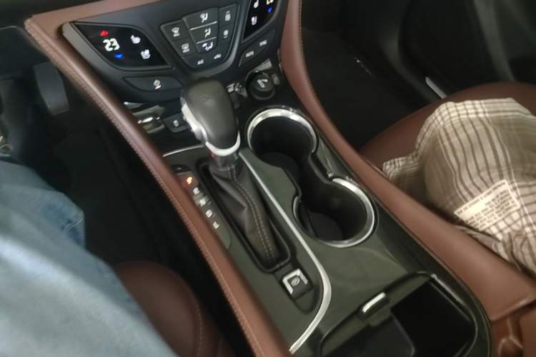 Used Buick Envision 2021 532T Two-Wheel-Drive Luxury Version Gear Lever