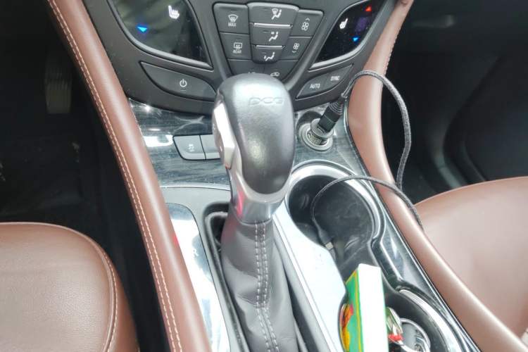 Used Buick Envision 2021 532T Two-Wheel-Drive Elite Version Gear Lever