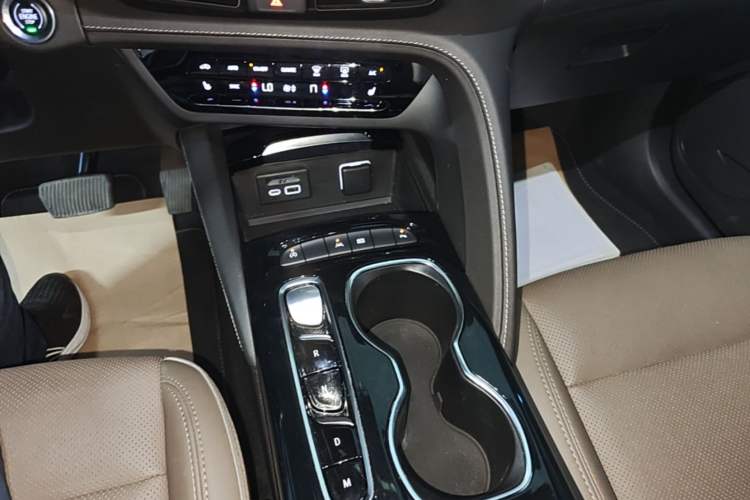 Used Buick Envision 2021 Encore Plus 652T Five-Seat Luxury Model Gear Lever