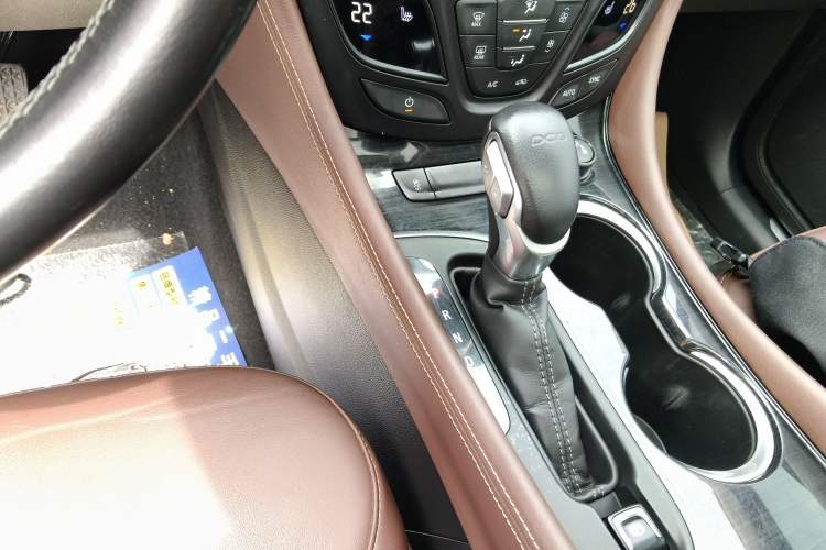 Used Buick Envision 2021 532T Two-Wheel-Drive Elite Version Gear Lever