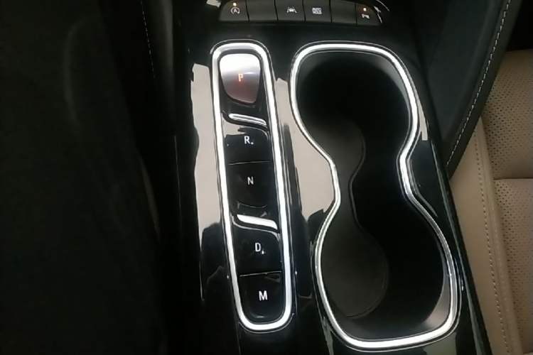 Used Buick Envision 2021 Encore Plus 652T Five-Seat Luxury Model Gear Lever