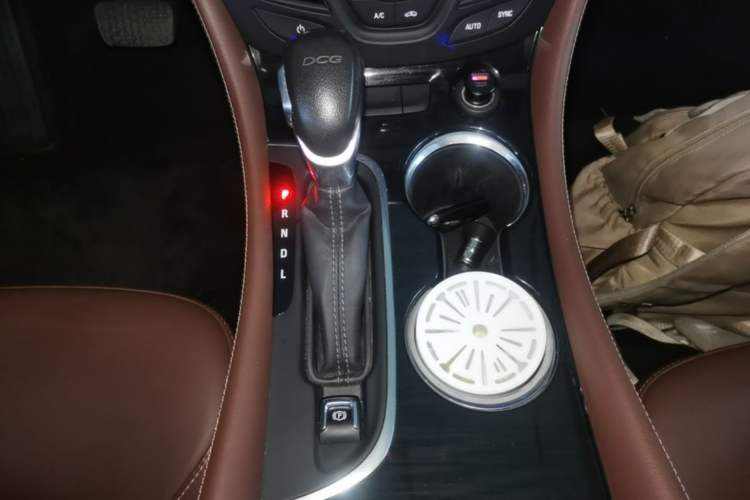 Used Buick Envision 2021 532T Two-Wheel-Drive Elite Version Gear Lever