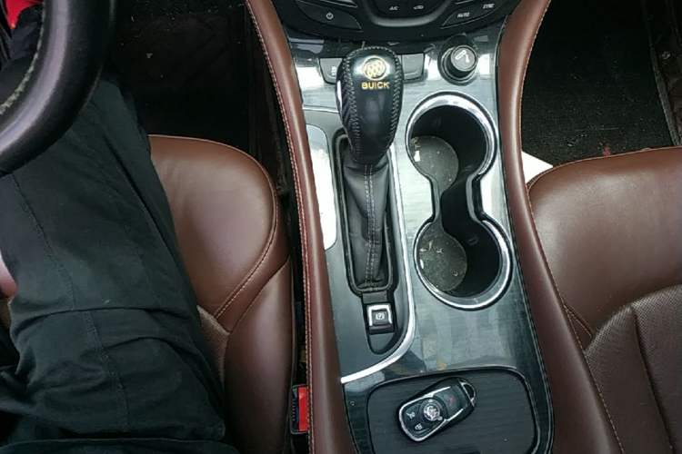 Used Buick Envision 2021 532T Two-Wheel-Drive Luxury Version Gear Lever