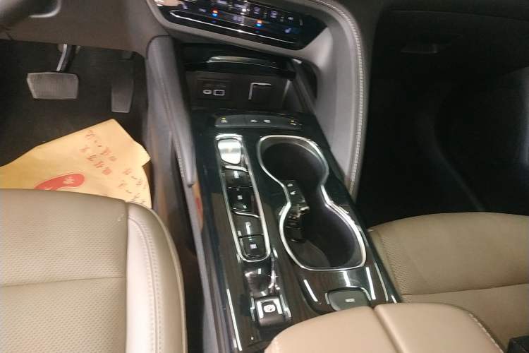 Used Buick Envision 2021 Encore Plus 652T Five-Seat Luxury Model Gear Lever