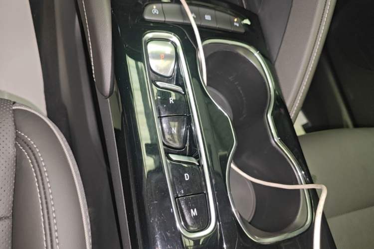 Used Buick Envision 2021 Encore Plus 652T Five-Seat Luxury Model Gear Lever