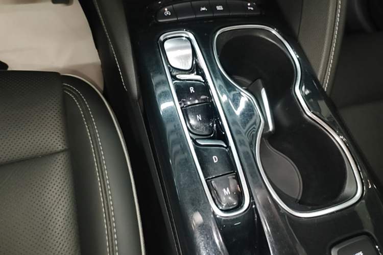Used Buick Envision 2021 Encore Plus 652T 7-Seat Luxury Model Gear Lever
