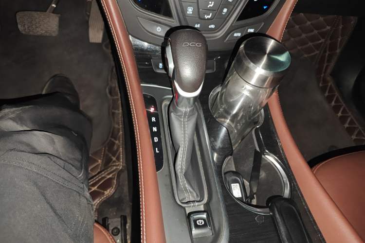Used Buick Envision 2021 532T Two-Wheel-Drive Elite Version Gear Lever