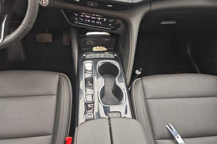 Used Buick Envision 2021 Encore Plus 652T Five-Seat Luxury Model Gear Lever