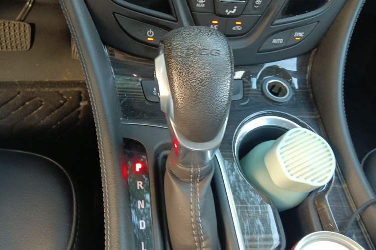 Used Buick Envision 2021 532T Two-Wheel-Drive Leading Version Gear Lever