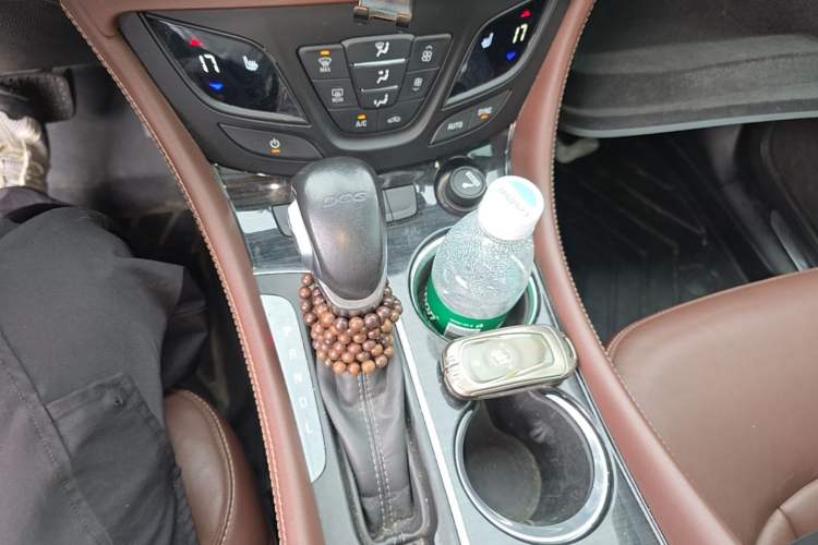 Used Buick Envision 2021 532T Two-Wheel-Drive Elite Version Gear Lever