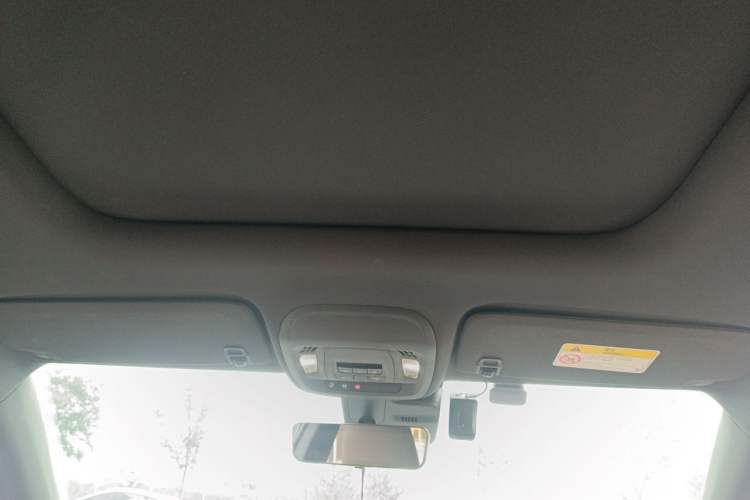 Used Buick Envision 2021 Encore Plus 652T Five-Seat Luxury Model Headliner