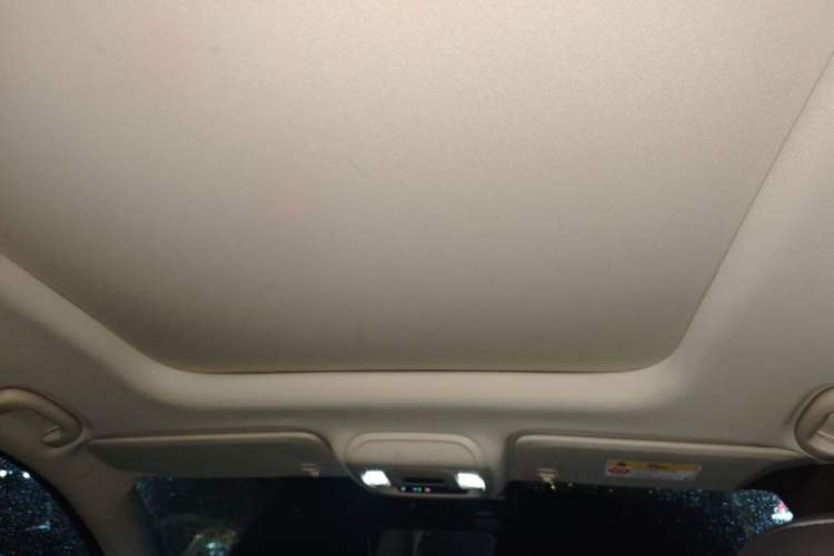 Used Buick Envision 2021 Encore Plus 652T Five-Seat All-Wheel-Drive Luxury Model Headliner