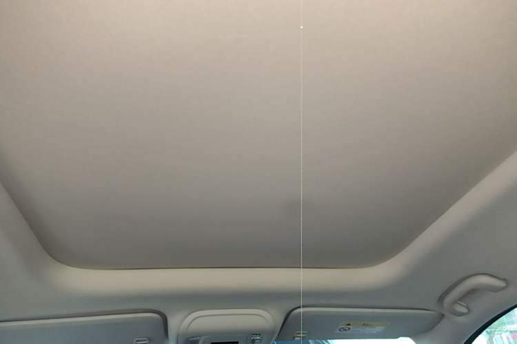 Used Buick Envision 2021 Encore Plus 652T Five-Seat Luxury Model Headliner