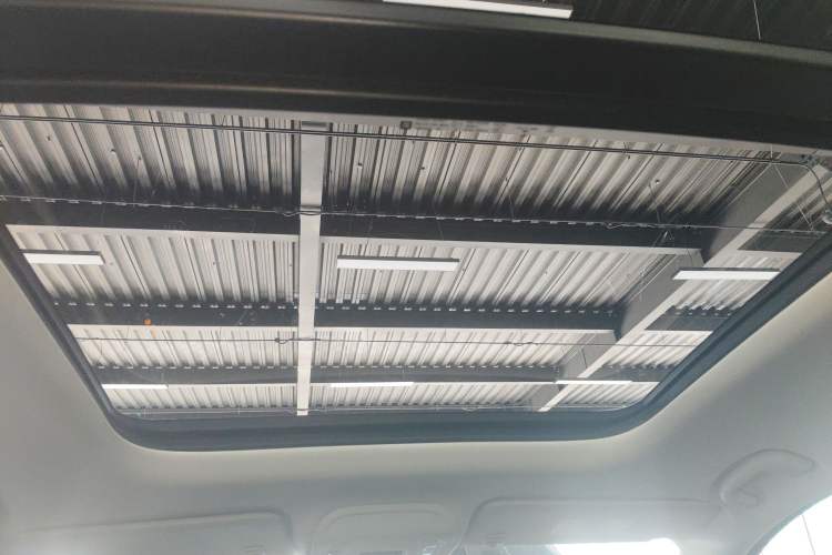 Used Buick Envision 2021 Encore Plus 652T Five-Seat Luxury Model Headliner