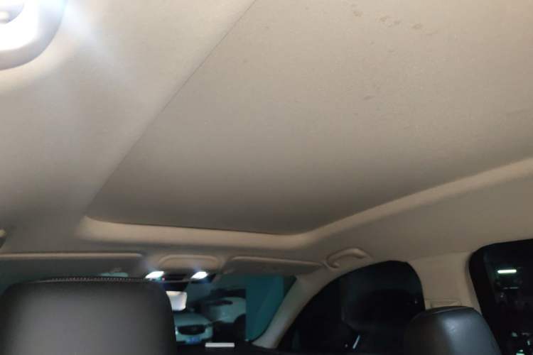 Used Buick Envision 2021 Encore Plus 652T 7-Seat Luxury Model Headliner