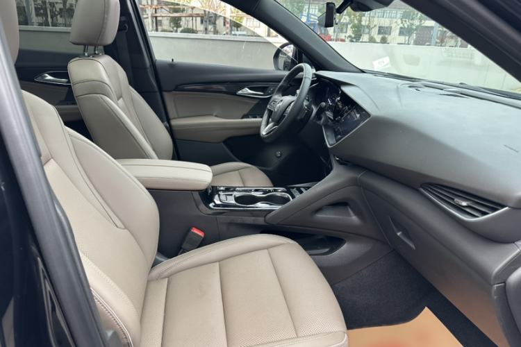 Used Buick Envision 2021 Encore Plus 652T Five-Seat Luxury Model Interior 1