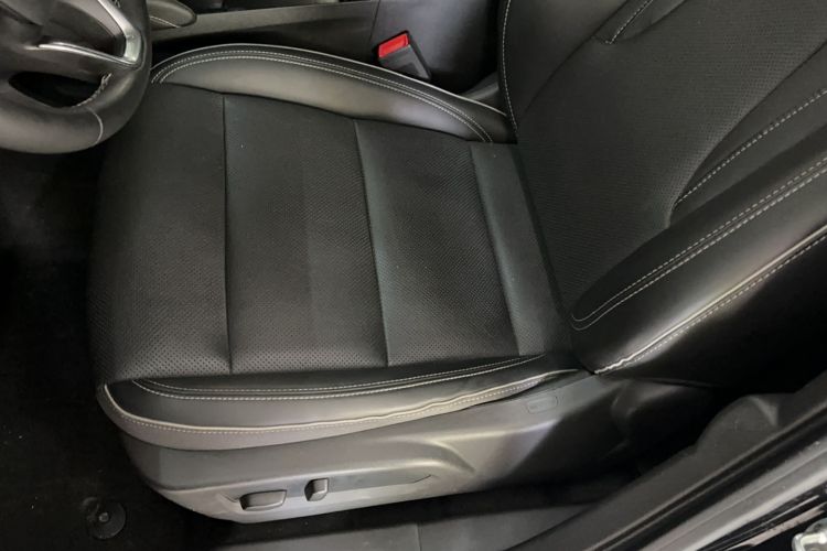 Used Buick Envision 2021 Encore Plus 652T Five-Seat Luxury Model Interior 2