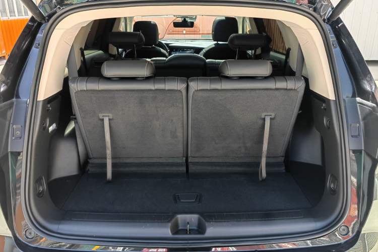 Used Buick Envision 2021 Encore Plus 652T 7-Seater Four-Wheel-Drive Luxury Model Interior 4