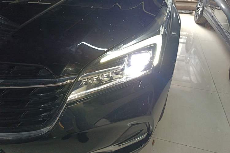 Used Buick Envision 2021 532T Two-Wheel-Drive Elite Version Left Front Headlight