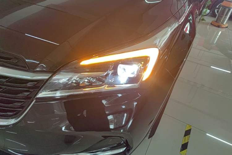 Used Buick Envision 2021 532T Two-Wheel-Drive Elite Version Left Front Headlight